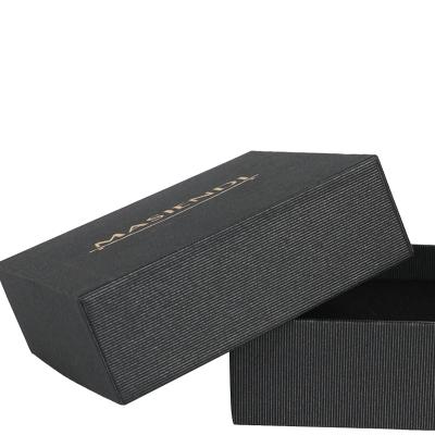 China Custom Wholesale Exquisite Special Gift Box Manufacturers Black Spot Morden ODM/OEM Sky Belt Cover Gift Box Store Printing Box for sale