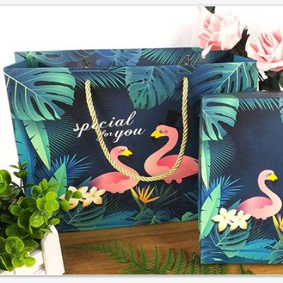 China Recyclable Wedding Packaging Box Birthday Gift Candy Creative Green Flamingo Paper Box Gift Box Wrapping Paper for sale