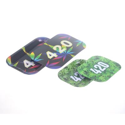 China Custom Weed Accessories Metal Tin Rolling Tray With Magnetic Paper Rolling Lid for sale