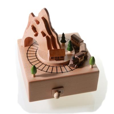 China Eco-Freindly Hot Selling Hand Crank Music Box Running Small Train Wooden Music Box for sale