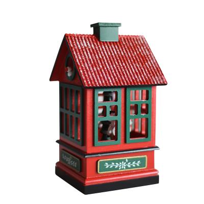 China Eco-friendly Green Wooden Small House Roof Red Christmas Carousel Music Box for sale