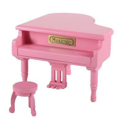 China Fashional New Style Home Furnishing Ornaments Piano Shape Music Box Rose Wood for sale