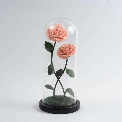 China 2021 Luxurious Wedding Party Event Decoration Yunnan Gifts Decoration Beauty Beast Preserved Forever Roses In Glass Dome for sale