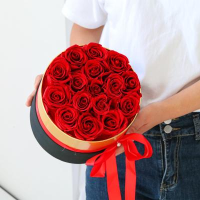 China 2021 Yunnan Wholesale Rose Round Hug Bucket For Preserved Eternal High Quality Valentine Wedding Party Event Decoration for sale