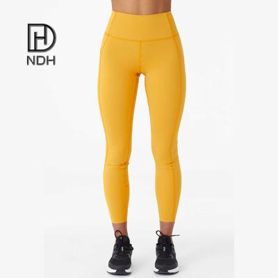 China Women's 4 needle 6 yarn breathable leggings with huggable feel and interior pockets recycle polyamide for sale