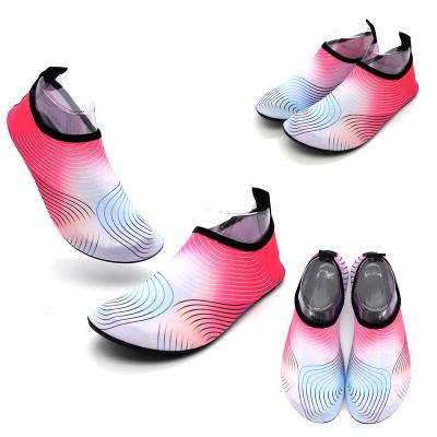 China New Design Exquisite Print Non-slip Women Water Shoes Yoga Shoes Swimming Shoes Stream Beach Outdoor Water Sports for sale