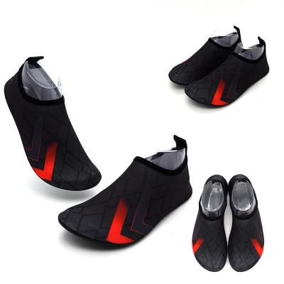 China Original Design Anti-skid Black And Red Style Quick Dry Men's Sports Swimming Shoes Breathable Lightweight Water Sports Shoes for sale