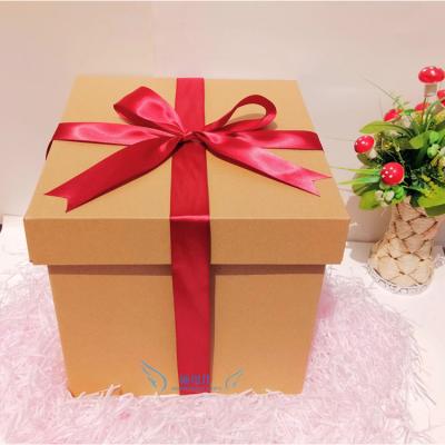 China New Design Recyclable Folding Card Paper Box Small Gift Boxes Packing Boxes for sale