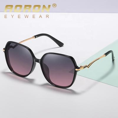 China Fashion Sunglasses 2022 Custom Logo Frame Women Ladies Newest Shades Sun Glasses Fashion Big Polarized Sun Glasses Promotion for sale