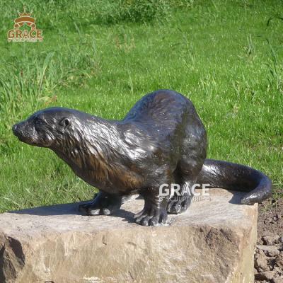 China Traditional Outdoor Handmade Metal Sculpture Life Size Bronze Beaver Statue for sale