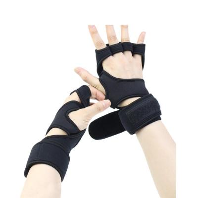 China Breathable Custom Cycling Protective Weightlifting Gloves Men And Women Training For Fitness Sports Hand Guard for sale