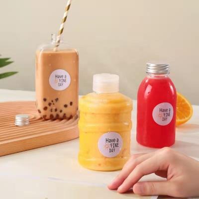 China Cosmetic Juice Bottle Beverage Containers 350ml 500ML 600ml 700ml PET Customizable Material With Aluminum Cap for sale