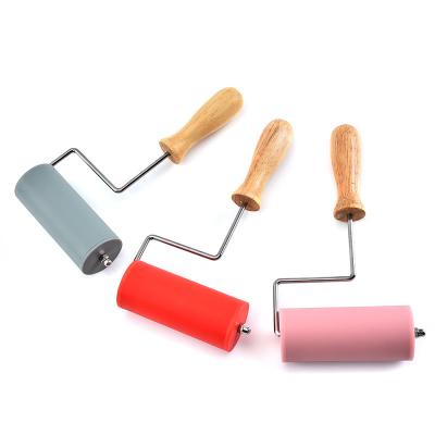 China 2021 HOTTEST NEW Easy To Handle Pastry Pizza Roller Stick Silicone Wood Pin Non For Home Baking Baking for sale