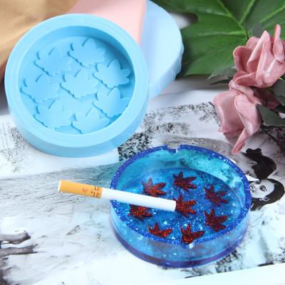 China Amazon Stocked DIY Mold Maple Leaf Ashtray Silicone Manual Mold Mirror Hot Selling for sale