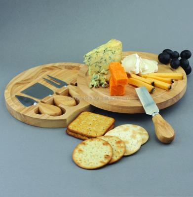 China Sustainable 4pcs Cheese Knife Set With Wooden Cutting Board With Good Price Best Original Selling Product for sale