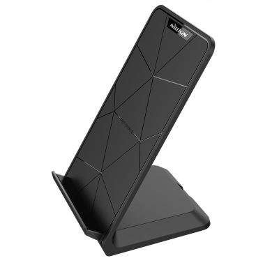 China Stable Mount Nillkin Qi Certified Fast Wireless Charger 10W Wireless Charging Stand For Mobile Phones For Wireless Charger For iPhone XR for sale