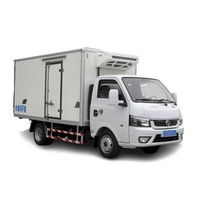 China 18 cylinders 3.4m Dongfeng diesel freezer cargo box 5430x1945x2046mm 4 18m3 refrigerated cold room van truck for sale