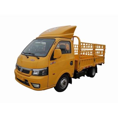 China From DONGFENG new cheap 5 speed manual mini fence van cargo truck single cabin 1.5ton 4x2 box 5420x1820x2590mm for sale