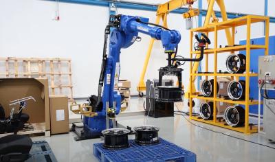 China YASKAWA GP180 Industrial Robot Arm 6 Axis 180kg Payload Mainupaltor Robot For Palletizing Handling for sale