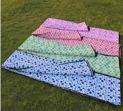 China Custom Logo Easy Folding Camping Printing Outdoor Picnic Mat Portable Folding Waterproof Outdoor Beach Mats for sale