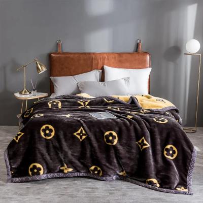 China Brushed Pattern Fluffy Bedding Blankets for Winter Sublimation Luxury Blanket for sale