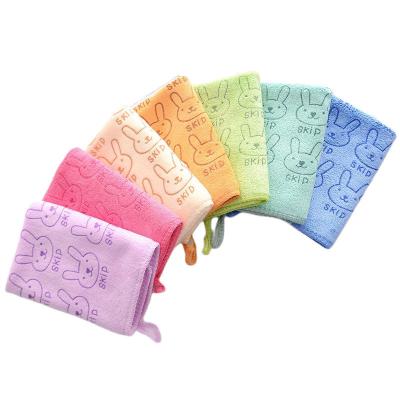 China Soft Skin Friendly Microfiber Cartoon Printed Hand Towel for Children's Kindergarten for sale