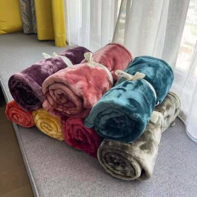 China Polyester Solid Color Coral Fleece Blanket voor huis- en kantoorversiering Te koop