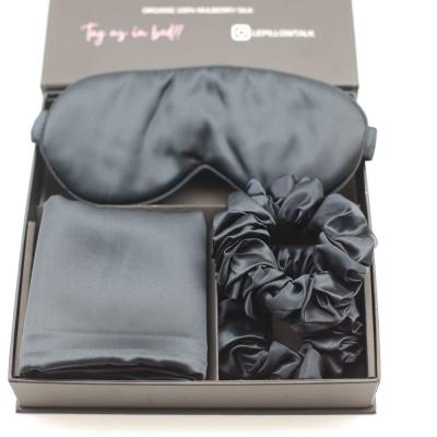 Cina Modello solido Logo personalizzato Maschera per gli occhi Satin Silk Set Box per un sonno riposante e adatto alla pelle in vendita