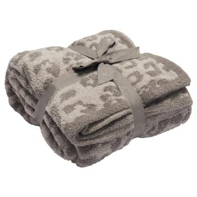 China Home Appliance Comfortable Knitted Throw Blanket with Leopard Zebra Print in 22 Colors for sale