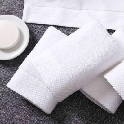 China Plain Color Beauty Salon Gift Pure Cotton Bath Towel Soft and Absorbent for Adults for sale