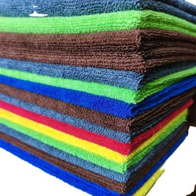 China 80% polyester 20% polyamide 40*40cm 300gm Microfiber handdoek voor auto- en keukenreiniging Te koop