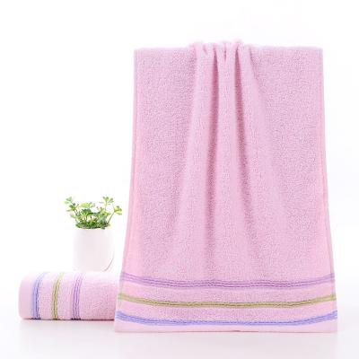 China Comfortable Woven Combed Cotton Water Pattern Hotel Towels for Soft and Eco-friendly for sale