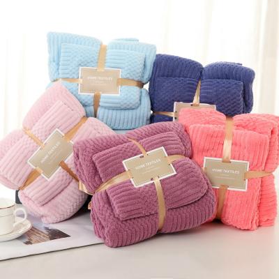 China Thickened Microfiber Coral Fleece Bath Towel Set 2 in 1 for Square 250GSM Face Towel for sale