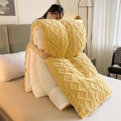 China Pure Color Super Soft Jacquard Plaid Thick Winter Fleece Velvet Duvet for King Size Bed for sale