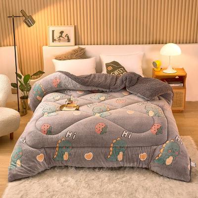 China Sample Sustainable Super Soft Warm Cozy Winter Quilt Double Sided Soft Velvet Comforter for sale