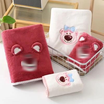 Chine 3D Ours à la fraise serviette de bain serviette de bain de corail laine adsorbante douce serviette de bain pour enfants à vendre