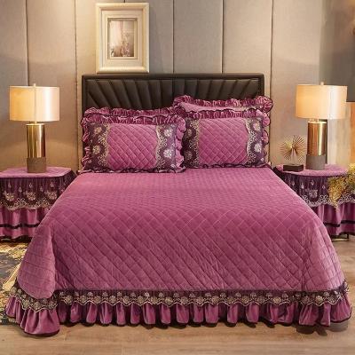 China Sanding European Winter Bedding Set Embroidery Luxury Sheet Lace Bed Skirt Cover for sale