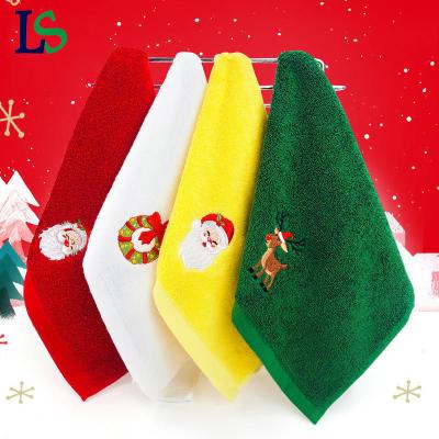 China 2023 Christmas Towel Gift Set Hypoallergenic Cotton Towels in Gift Box with Embroidery for sale