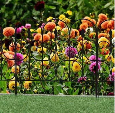 China Rot Resistant Decorative Metal Power Coated Garden Ornaments Fence Lattice Gate Gardening Black for sale