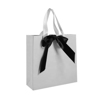 China Recyclable Custom Design Luxury Apparel Gift Box / Bag Tote With Ribbon for sale