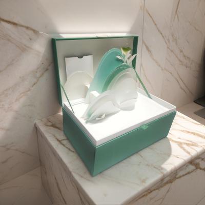 China Custom Luxury Skincare Cosmetic Packaging Box Magnetic Closure for sale