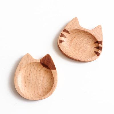 China Creative Viable Restaurant Hotel Cat Small Snack Appetizer Plate Wooden Soy Sauce Dishes for sale