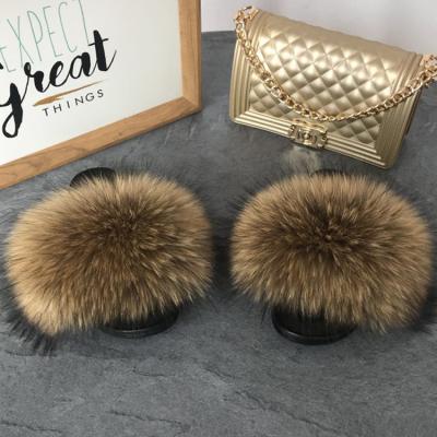 China 2020 New Design Fashion Trend Fashion Teddy Bear Women's Slippers Multi Color Fox Fur Indoor Slides Real Slippers For Women for sale