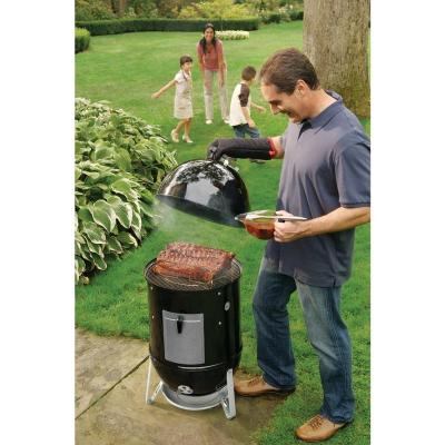 China Easily Collected Smoker BBQ Cooker 18-Inch Charcoal Smoker for sale