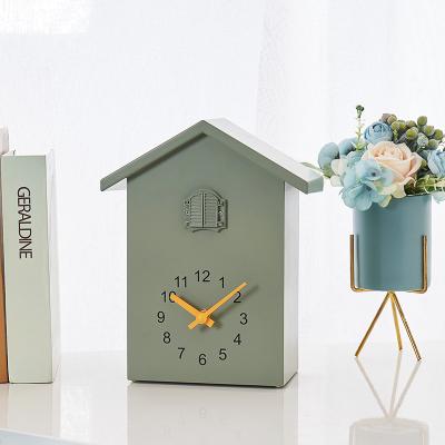 China Creative ABS material antique popular material quatrz movement style cuckoo clock wall clock for living roon with accurate time report for sale