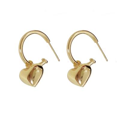 China Fashionable Heart Three-Dimensional Design Peach Style Earring For Women for sale