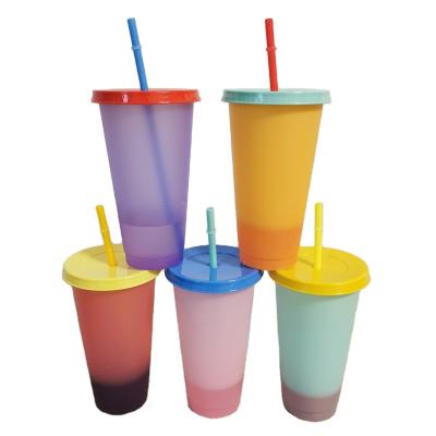 China 24oz 700ml Summer Style Coffee Tumbler American Color Changing Plastic Reusable Cold Cups Drink Cold Cups With Lid And Straw for sale