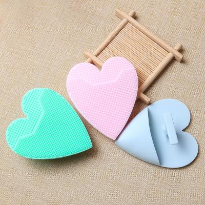 China Lameila Newest Easy Clean Facial Pore Tools Silica Gel Bristle Silicone Smooth Heart Shaped Face Cleansing Brush For Lady C0370 for sale