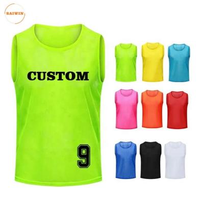 China Sets Custom Logo breathable soccer training vest football pinnies cheap football vest mesh soccer vest soccer training bibs for sale