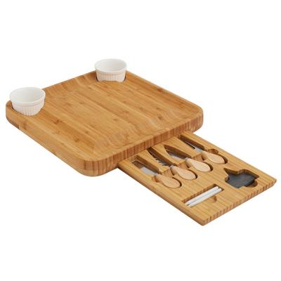 China Sustainable Low Cost Home Decoration Crafts Using Custom Bamboo Cutting Boards for sale